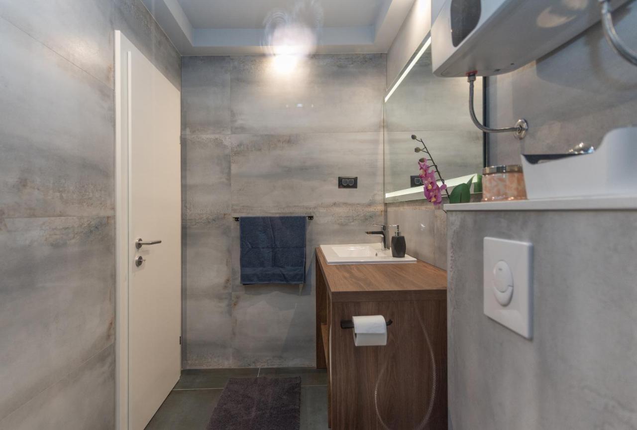 Chic Apartment Zoja Near Beach With Free Parking 马卡尔斯卡 外观 照片